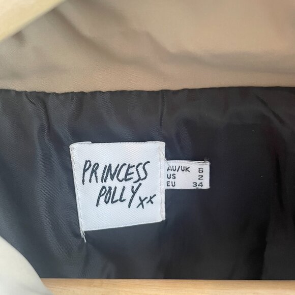 Princess Polly 7th Avenue Puffer Jacket. Size 2 - Picture 4 of 4